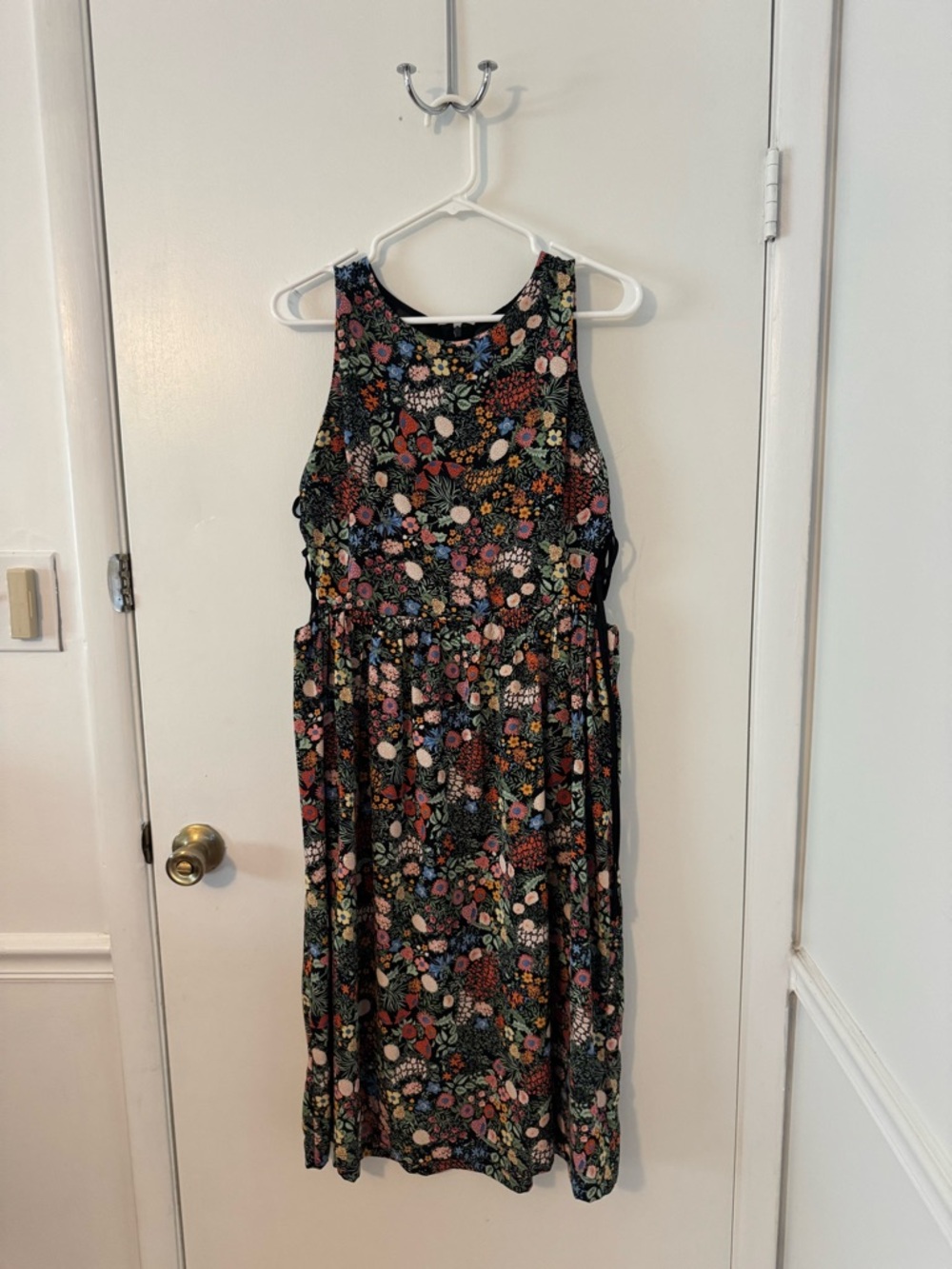 Topshop Black Floral Sleeveless Midi Dress